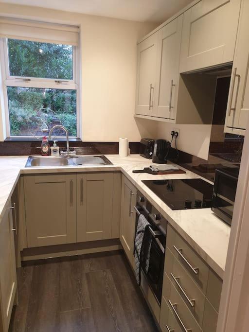 No6 High Street Appartement Edwinstowe Buitenkant foto